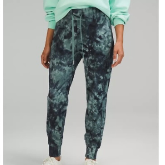 lululemon athletica Pants - 🎉⚡️Hot Price - Ready to Rulu Jogger NWOT